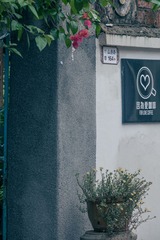 1000128516