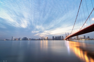鹦鹉洲长江大桥