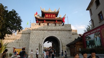 1599