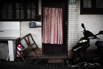 L1001220 
