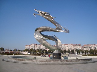 427