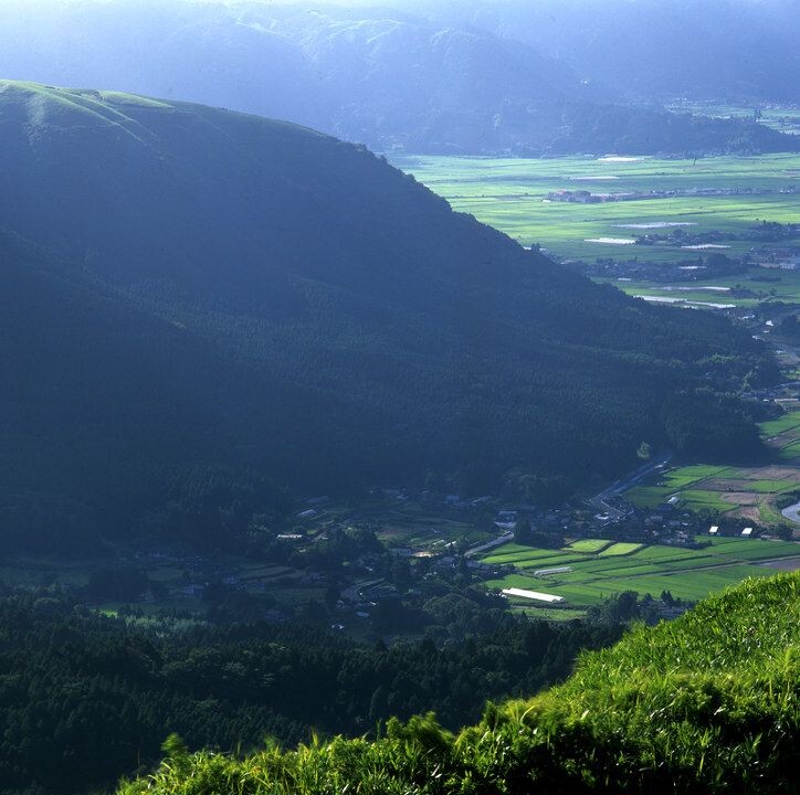 阿苏山上<br />
Hasselblad503CW c250T* F22 RVP50