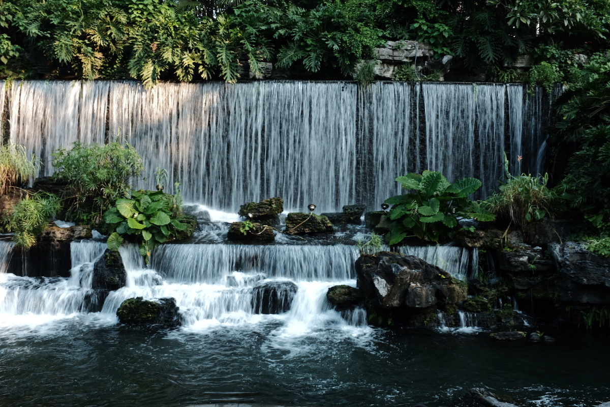 广州山石小瀑布