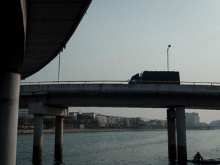 37404
