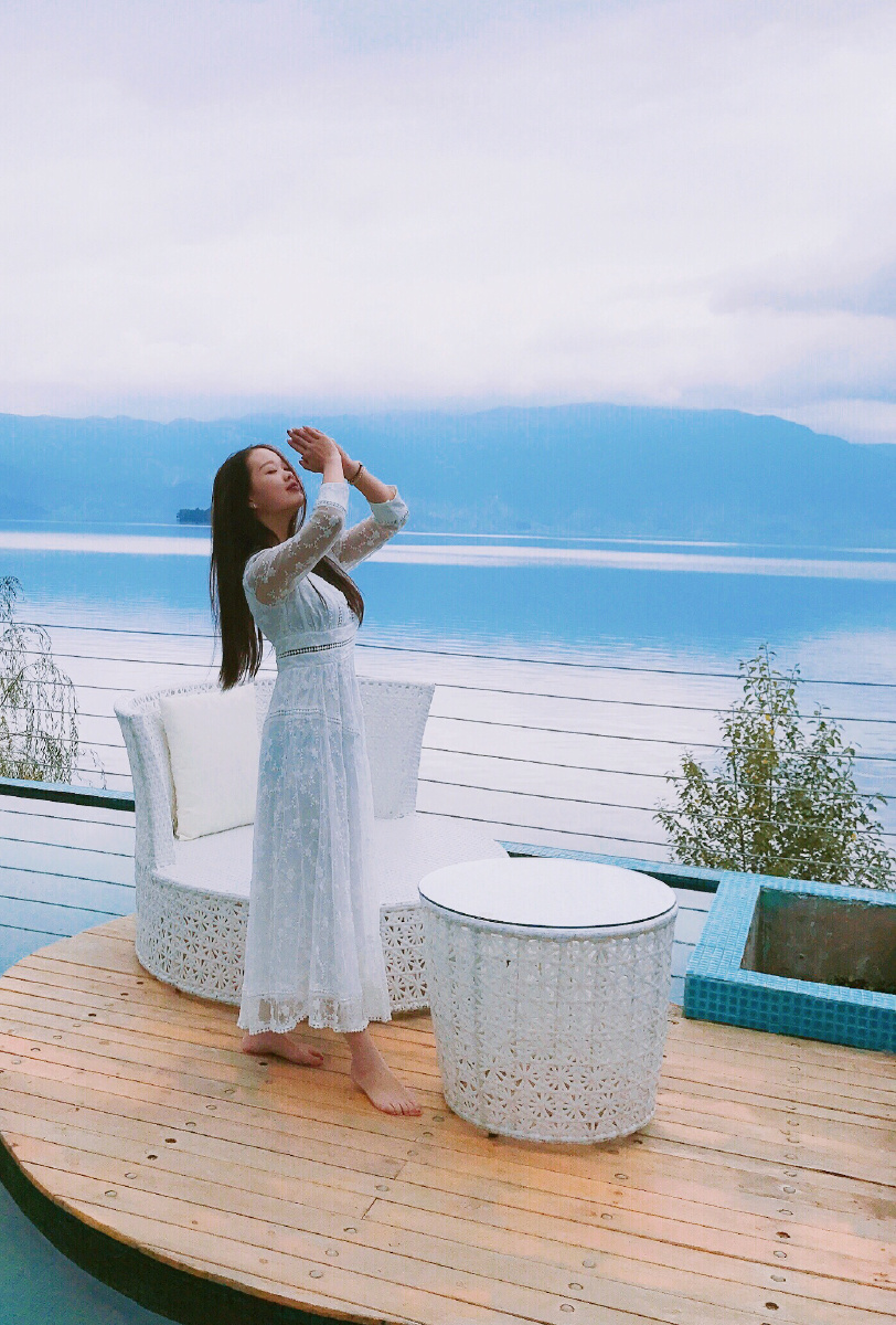 丽江拉市海偷拍的美女们