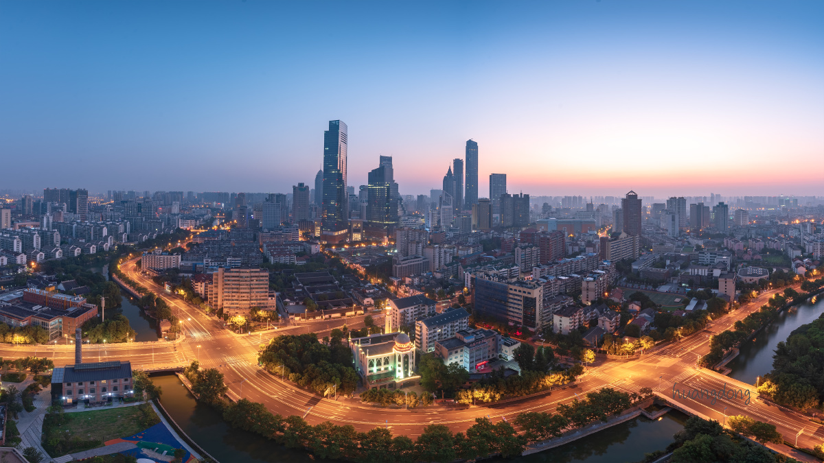 记录第一次爬楼拍无锡城市夜景