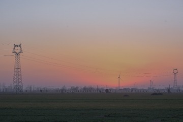 556743