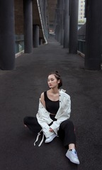 991608