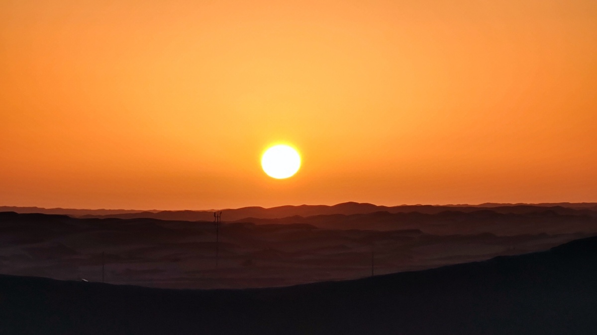 塔克拉玛干沙漠《早晨八九点钟的太阳》 - 雪山雄峰 - 图虫