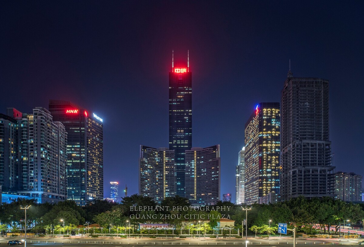 中信大厦 夜景图片