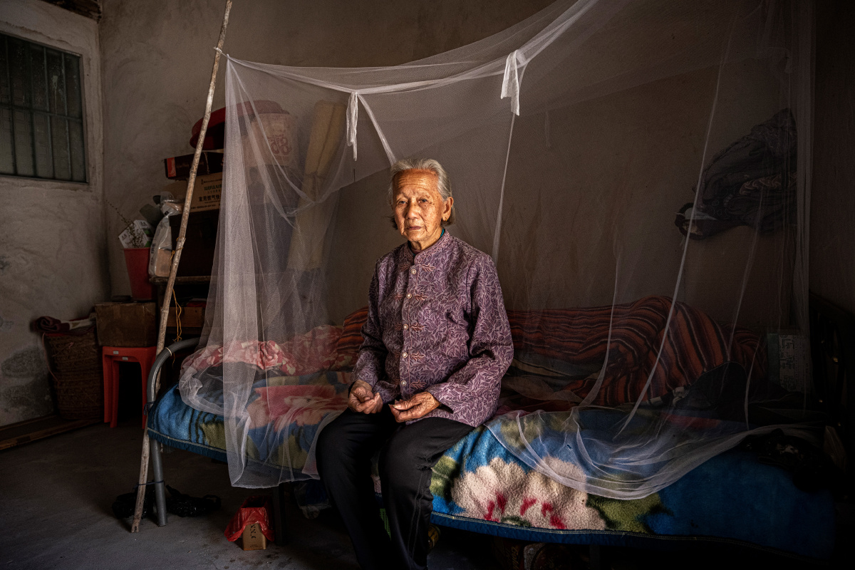 拍摄时间:2021年2月15日  br /> 地点:灰寨村 br /> 内容:陈婆婆睡觉