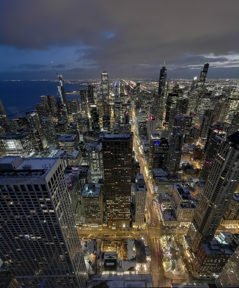 夜幕下的芝加哥流光溢彩老外要过年了圣诞节我就回唐人街