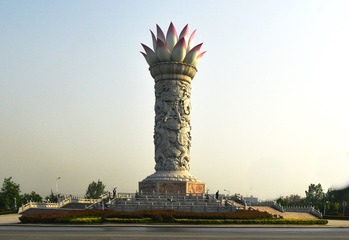 240811