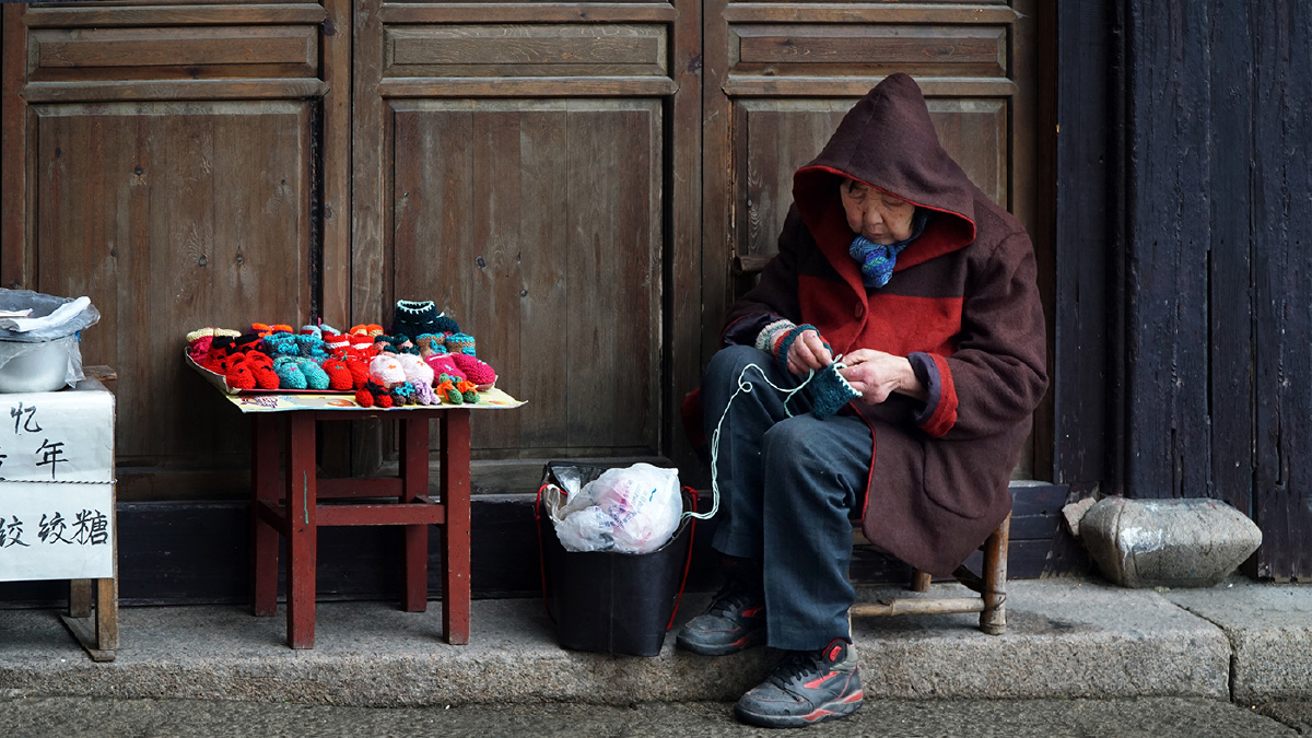 百姓生活《摆摊老人》