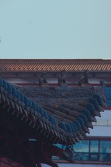 89884