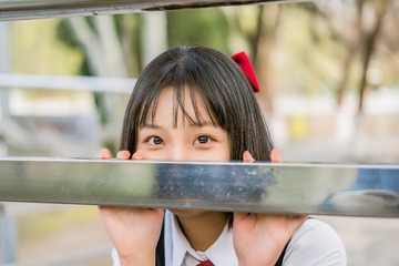 492820