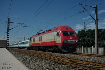 2067402