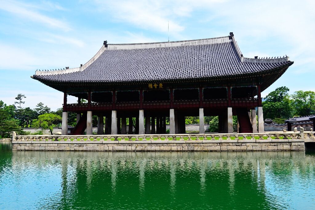 韩国景福宫(相当于韩国的故宫,很多宫殿的名字