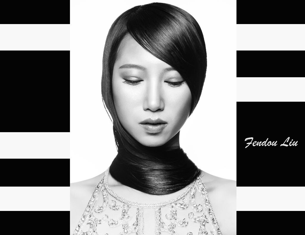 I Love Quiet girls! Photographs:刘奋斗FDL Make up/Hairstylist:@东田造型任飞 Model:Venice Assistants:郝鑫