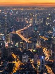 火热的都市