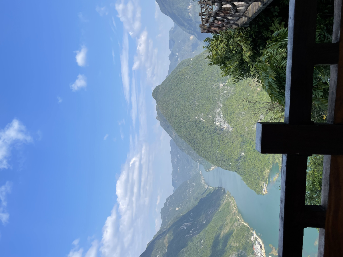 骑行粤海桂广西河池东兰红水河第一湾