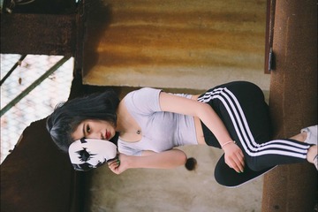 001