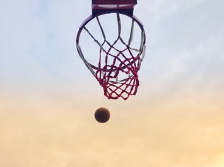 135658