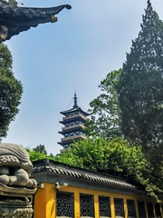 143008