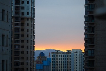 942615