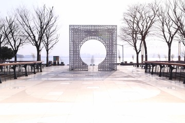 001