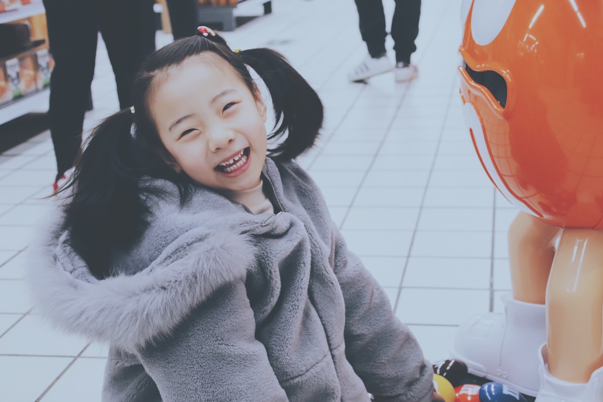 笑起来的小月牙儿.