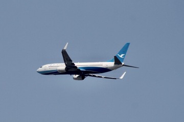 B8B943A8-910E-423F-8F22-7B5118B45B8B/L0/001