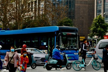 9EE42AA2-E377-4DDD-BE66-184AE52612B4/L0/001