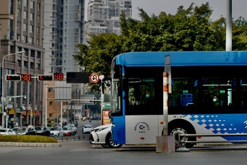 65F987D5-80C4-4A99-89B4-189F386C0E73/L0/001