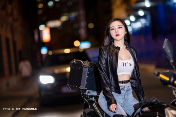 19083