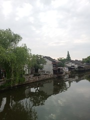 3083982