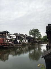 3083541