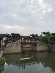 3083342
