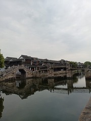 3083142