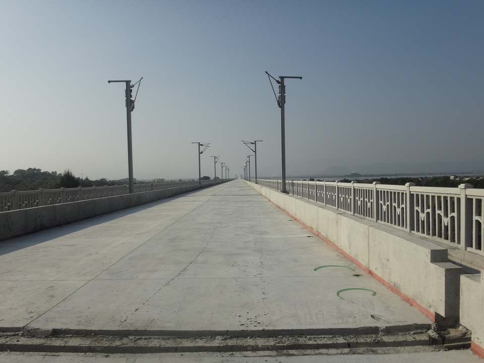 兴建中的深厦铁路