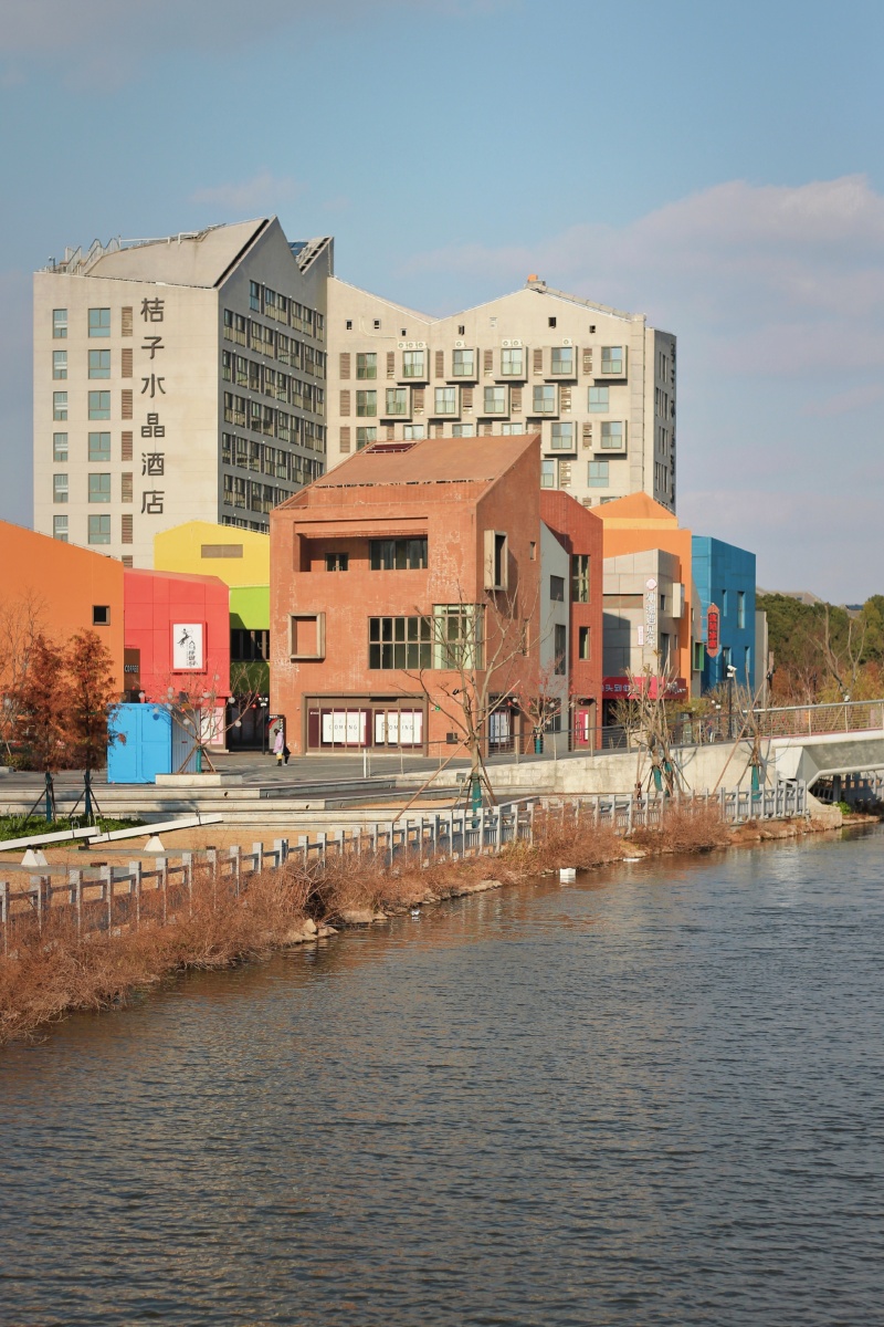 河边的糖果小镇拍自上海浦东临港的欧景小镇