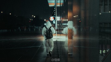423344
