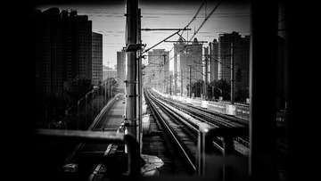 389507