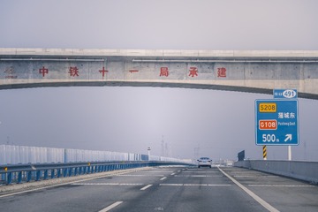 404854