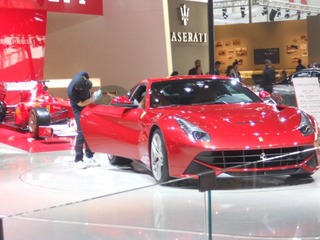 FERRARI2-01.jpg