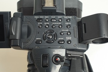 3149098
