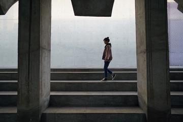 001