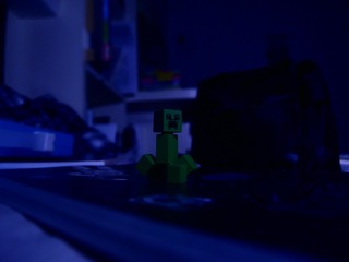 1050285