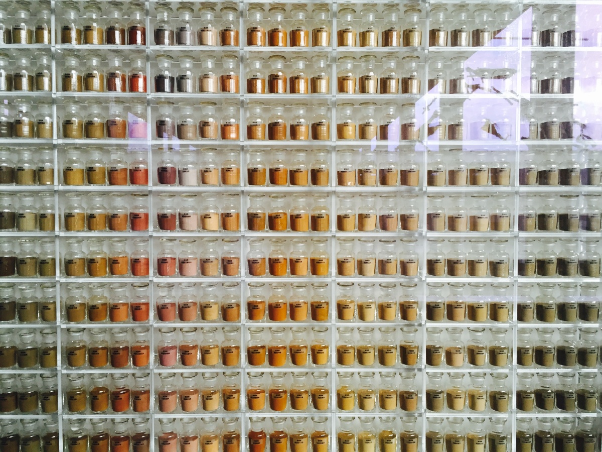 故土日本越后这是全日本的土壤标本当然这不是科学意义的标本只是艺术