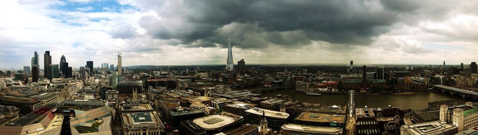 Bird's View of London<br />
